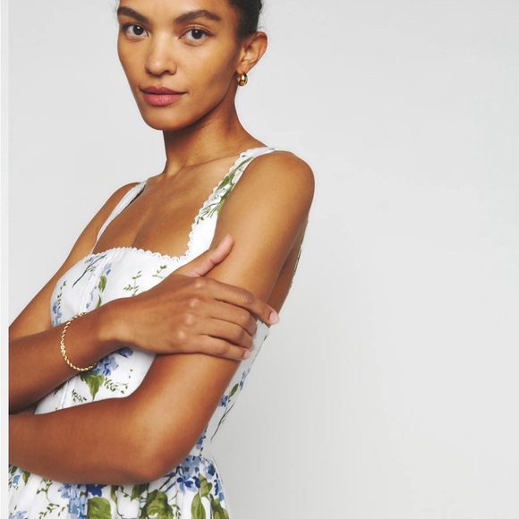 Reformation’s infamous tagliatelle linen dress in Riviera - Picture 4 of 6